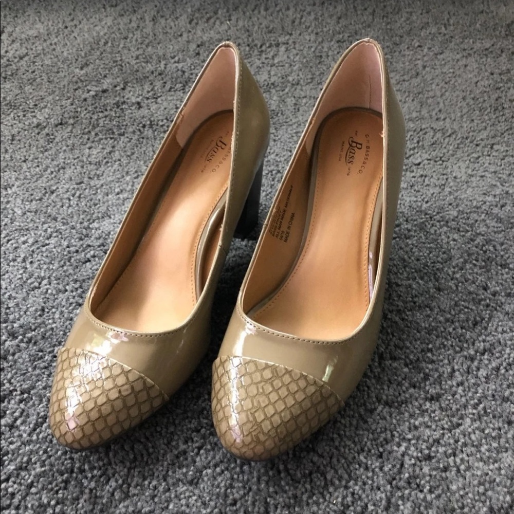NEW IN BOX Bass Heels